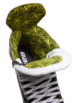 Bauer Vapor X3.5 Senior Roller Skates -Pro Hockey Supplies 1060231 RH Vapor X3.5 Skate 0525 clipped 3ee03016 be4a 44a6 81e2 a5567f4e6994