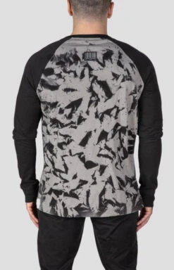 Gongshow Easy Wheeling Sweater 4 Gongshow Easy Wheeling Sweater -Pro Hockey Supplies f21 longsleeves 18 555x e9e23fcd 6c63 4288 b985 c29368657792